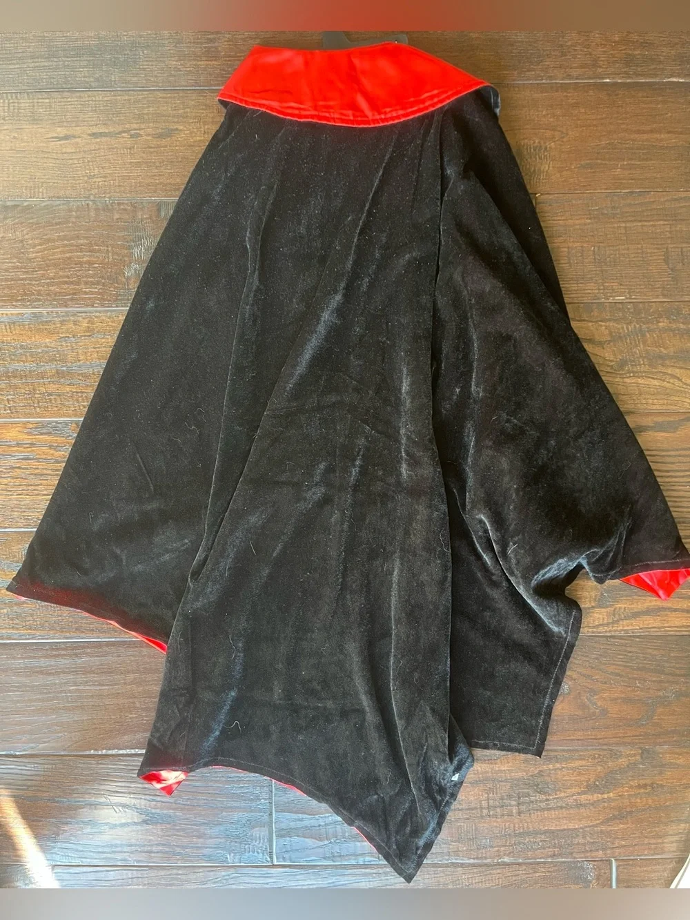 Hyde & EEK! dramatic black